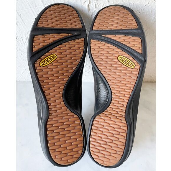 Keen Mora Brown Leather Slip On Loafers Button Accent - Women's Size 8 - Picture 6 of 8